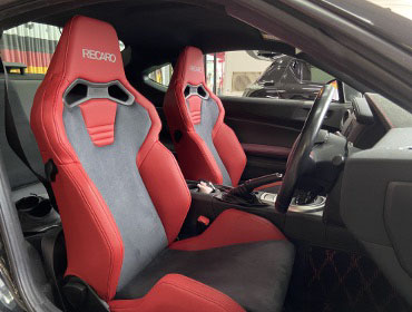 SUBARU�@BRZ�@ZC6�i2020�N�j�@�Ɂ@RECARO�i���J���j�@SR-S�@UT100�@RED�@���@SR-C�@UT100�@RED�@����