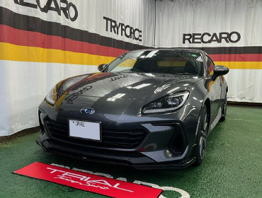 SUBARU�@BRZ�@ZD8�i2023�N�j�@�Ɂ@RECARO�i���J���j�@RS-G�@�A���J���^�[���[�@����