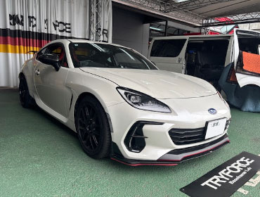 SUBARU�@BRZ�@ZD8�@A/T�ԁi2022�N�j�@�Ɂ@RECARO�i���J���j�@SR-S�@UT100H�@RED�@�V�[�g�q�[�^�[�t���@����