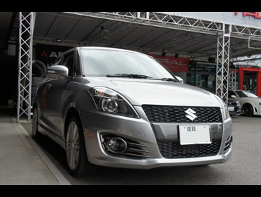 SUZUKI�@�X�C�t�g�@ZC32S