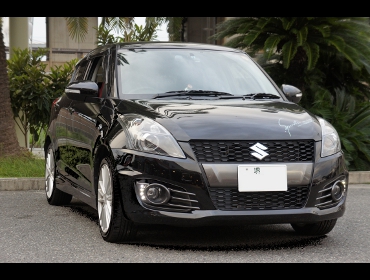 SUZUKI�@�X�C�t�g�X�|�[�c�@ZC32��RECARO�i���J���j�V�[�g����