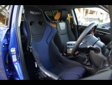 RECARO�i���J���V�[�g�j�@SUZUKI�@�X�C�t�g�X�|�[�c�@ZC32��RECARO�i���J���j�@RS-G SK2 BK/BL�@����