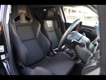 RECARO�i���J���V�[�g�j�@SUZUKI�@�X�C�t�g�X�|�[�c�@ZC32S��RECARO�i���J���j�@SR-7�@Lassic BK/RED�@����