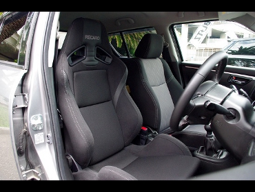 RECARO�i���J���V�[�g�j�@SUZUKI�@�X�C�t�g�@ZC72S�Ƀ��J���@SR-7 Lassic�@BK/SIL�@����