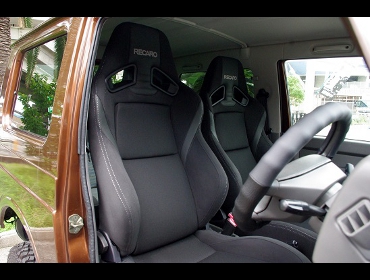 RECARO�i���J���V�[�g�j�@SUZUKI�@�W���j�[�@JA22�Ƀ��J���@SR-7F Lassic BK/SIL�@�~2�r�@����