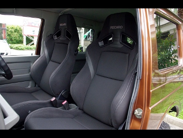 RECARO�i���J���V�[�g�j�@SUZUKI�@�W���j�[�@JA22�Ƀ��J���@SR-7F Lassic BK/SIL�@�~2�r�@����