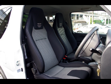 RECARO�i���J���V�[�g�j�@SUZUKI�@�W���j�[�@JB23�Ƀ��J���@LX-F IM 110 BK�~2�r�@����