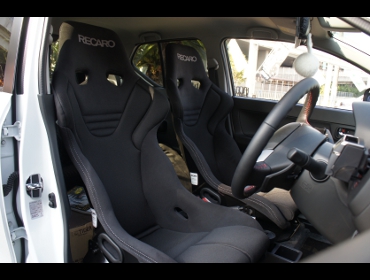 RECARO�i���J���V�[�g�j�@SUZUKI�@�A���g�^�[�{RS�@HA36S�ɂɃ��J���@RS-G SK2 BK/BK�@�~2�r�@����