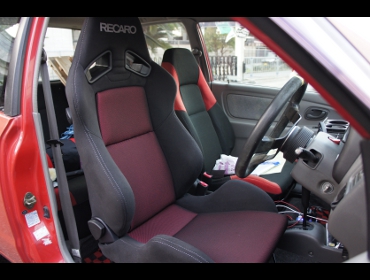 RECARO�i���J���V�[�g�j�@SUZUKI�@�A���g�@HA12�Ƀ��J���@SR-7 SK100 BK/RED�@����