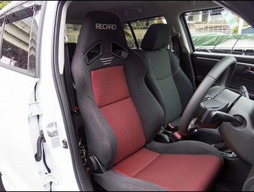RECARO�i���J���V�[�g�j�@SUZUKI�@�X�C�t�gRS�@ZC72S�Ƀ��J���@SR-7F GK100�@BK/RED�@����