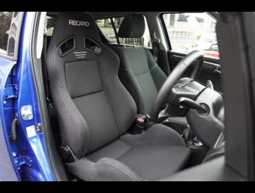 RECARO�i���J���V�[�g�j�@SUZUKI�@�X�C�t�g�@ZC72S�Ƀ��J���@SR-7 GK100�@BK/BK�@����