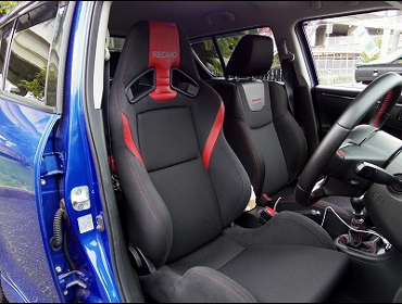 RECARO�i���J���V�[�g�j�@SUZUKI�@�X�C�t�g�X�|�[�c�@ZC32S�Ƀ��J���@SR-7�@Lassic�@RED/RED�@����