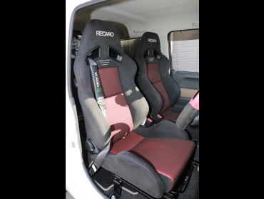 RECARO�i���J���V�[�g�j�@SUZUKI�@�W���j�[�@JB23W�@10�^�Ƀ��J���@SR-7 GK100�@�V�[�g�q�[�^�[�t���@BK/RED�@���@SR-7F�@GK100�@�V�[�g�q�[�^�[�t���@BK/RED�@����