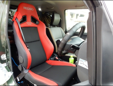 RECARO�i���J���V�[�g�j�@SUZUKI�@�W���j�[�@JB23�@10�^�Ƀ��J���@SR-7F�@Lassic�@�V�[�g�q�[�^�[�t���@RED���U�[�@����