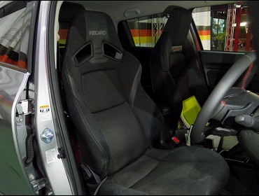 RECARO�i���J���V�[�g�j�@SUZUKI�@�X�C�t�g�@ZC33�@�Ɂ@���J���@SR-7�@���V�b�N�@����