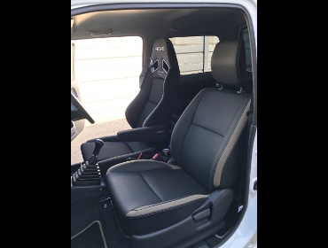 SUZUKI�@�W���j�[�@JB23�@MT�ԁ@�Ɂ@RECARO�i���J���j�@SR-7F�@GK100�@BK/BK�@�A�[�����X�g�t���@����