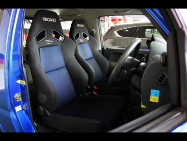 SUZUKI�@�W���j�[�@JB23W�@6�^�@MT�ԁi2006�N�j�@�Ɂ@RECARO�i���J���j�@SR-7F�@GK100�@BK/�u���[�iA/R�^�C�v�j�@�V�[�g�q�[�^�[�t���@�~2�r�@����