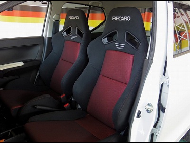 SUZUKI�@�A���g�i2016�N11���j�@�Ɂ@RECARO�i���J���j�@SR-7�@GK100�@BK/RED�@���@SR-7F�@GK100�@BK/RED�@����