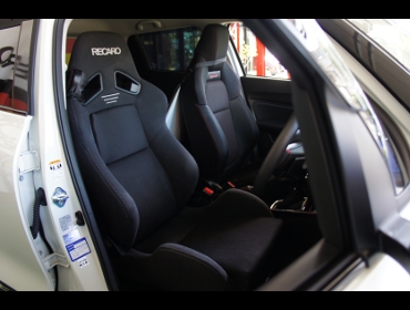 RECARO�i���J���V�[�g�j�@SUZUKI�@�X�C�t�g�X�|�[�c�@ZC33S�i2015�N�j�Ɂ@SR-7�@GK100�@H�@BK�@����