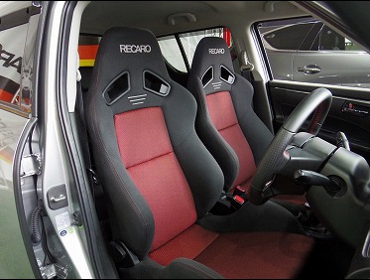 SUZUKI�@�X�C�t�g�X�|�[�c�@ZC32�i2015�N�j�@�Ɂ@RECARO�i���J���j�@SR-7�@GK100�@BK/RED�@���@SR-7F�@GK100�@BK/RED�@����