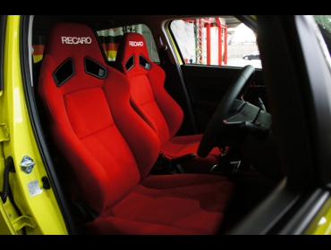 SUZUKI�@�X�C�t�g�X�|�[�c�@ZC33S�i2018�N�j�@�Ɂ@RECARO�i���J���j�@SR-7F�@KK100�@RED�@�~2�r�@����