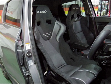 SUZUKI�@�X�C�t�g�X�|�[�c�@ZC33S�i2018�N�j�@�Ɂ@RECARO�i���J���j�@RS-G�@GK�@BK/SIL�@����