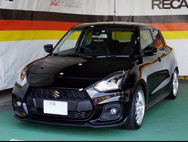 SUZUKI�@�X�C�t�g�X�|�[�c�@ZC33S�i2018�N�j�@�Ɂ@RECARO�i���J���j�@SR-6�@KK100S�@BK�@����