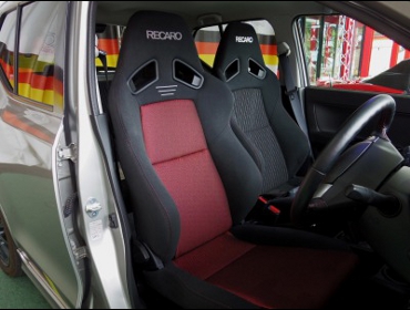 SUZUKI�@�A���g���[�N�X�@HA36S�i2016�N�j�@�Ɂ@RECARO�i���J���j�@SR-7F�@GK100�@BK/RED�@����