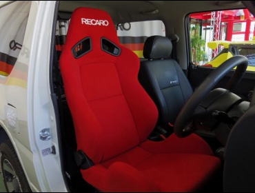 SUZUKI�@�W���j�[�@JB23�i2009�N�j�@�Ɂ@RECARO�i���J���j�@SR-7�@KK100�@RED�@����