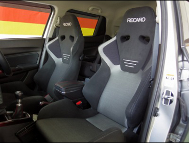 SUZUKI�@�X�C�t�g�@ZC33�@�Ɂ@RECARO�i���J���j�@SR-6�@GK100S�@BK/SIL�@�~���E�@����