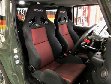 SUZUKI�@�W���j�[�@JB64�i2018�N�j�@�Ɂ@RECARO�i���J���j�@SR-7�@GK100�@BK/RED�@�V�[�g�q�[�^�[�t���@���@SR-7F�@GK100�@BK/RED�@�V�[�g�q�[�^�[�t���@����