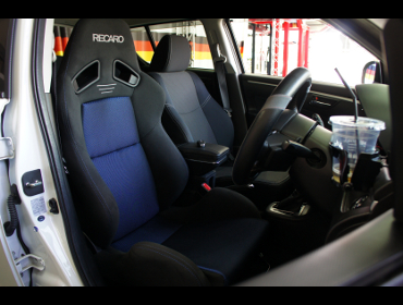 SUZUKI�@�X�C�t�g�@ZC72S�@�Ɂ@RECARO�i���J���j�@SR-7�@GK100�@BK/BL�@����