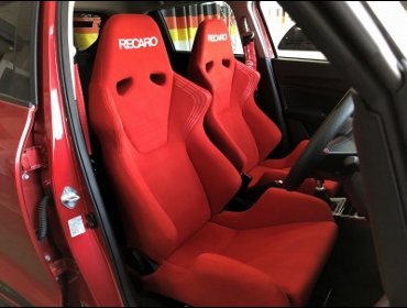 SUZUKI�@�X�C�t�g�X�|�[�c�@ZC33S�i2018�N�j�@�Ɂ@RECARO�i���J���j�@SR-6�@KK100S�@RED�@�~���E�@����