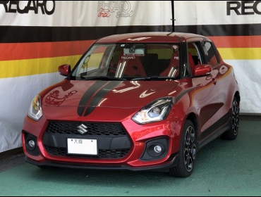 SUZUKI�@�X�C�t�g�X�|�[�c�@ZC33S�i2018�N�j�@�Ɂ@RECARO�i���J���j�@SR-6�@KK100S�@RED�@�~���E�@����