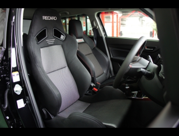 SUZUKI�@�X�C�t�g�X�|�[�c�@ZC33S�i2019�N�j�@�Ɂ@RECARO�i���J���j�@SR-7�@GK100�@BK/SIL�@����