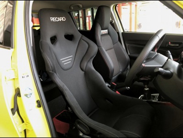 SUZUKI�@�X�C�t�g�@ZC33S�i2018�N�j�@�Ɂ@RECARO�i���J���j�@RS-G�@GK�@BK/BK�@����