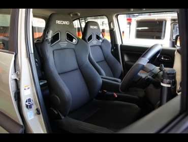 SUZUKI�@�N���X�r�[MZ�@MN71S�i2019�N�j�@�Ɂ@REACRO�i���J���j�@SR-7F�@GK100�@BK/BK�@�V�[�g�q�[�^�[�t���@�~���E�@����