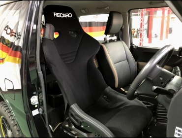 SUZUKI�@�W���j�[�@JB23�@10�^�@�Ɂ@RECARO�i���J���j�@RS-GE�@�V�[�g�q�[�^�[�t���@����