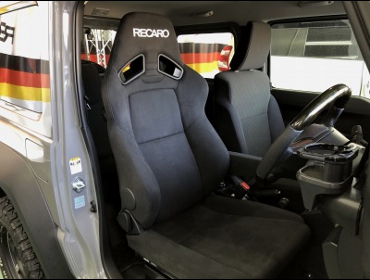 SUZUKI�@�W���j�[�@JB74�i2019�N2���j�@�Ɂ@RECARO�i���J���v�j�@SR-7F�@KK100�@BK�@�V�[�g�q�[�^�[�t���@����
