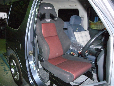 SUZUKI�@�W���j�[�@JB23W�@FIS�@�Ɂ@RECARO�i���J���j�@SR-7F�@GK100�@BK/RED�@�V�[�g�q�[�^�[�t���@����