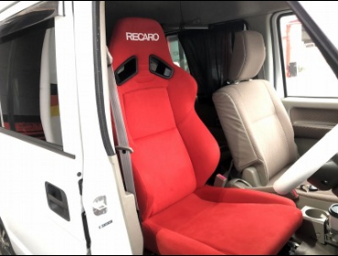 SUZUKI�@�G�u���B�@DA64�@�Ɂ@RECARO�i���J���j�@SR-7F�@KK100�@RED�@�A�[�����X�g�t���@����