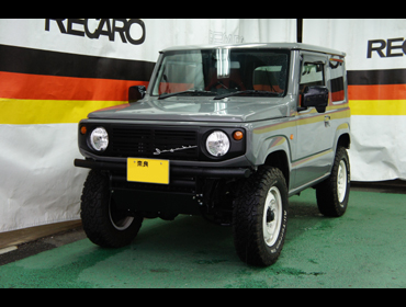 SUZUKI�@�W���j�[�@JB64W�i2019�N�j�@�Ɂ@RECARO�i���J���j�@SR-7F�@Lassic�@RED�@�V�[�g�q�[�^�[�t���@����