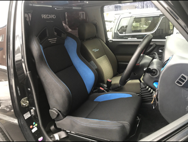 SUZUKI�@�W���j�[6�^�@JB23�@MT�ԁ@�Ɂ@RECARO�i���J���j�@SR-7F�@����@�A�h�o���X�G�f�B�V�����u���[�@����