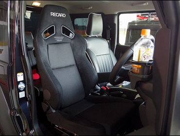 SUZUKI�@�W���j�[�@�V�G���@JB74�i2020�N�j�@�Ɂ@RECARO�i���J���j�@SR-7F�@GU100H�@BK�@�V�[�g�q�[�^�[�t���@����