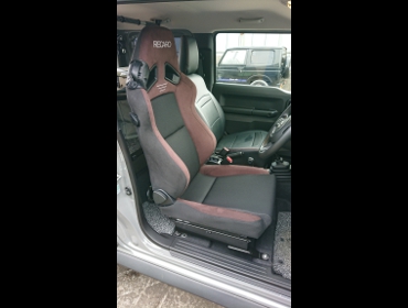 SUZUKI�@�W���j�[�@�V�G���@JB74�@�Ɂ@RECARO�i���J���j�@SR-7F�@GU100H�@�u���E���@�V�[�g�q�[�^�[�t���@����