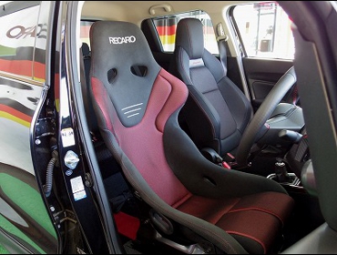 SUZUKI�@�X�C�t�g�X�|�[�c�@ZC33S�@�Ɂ@RECARO�i���J���j�@TS-G�@GK�@BK/RED�@����