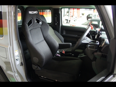 SUZUKI�@�W���j�[�@JB64W�i2020�N�j�@�Ɂ@RECARO�i���J���j�@SR-7F�@KK100�@BK�@�V�[�g�q�[�^�[�t���@�A�[�����X�g�t���@����