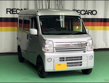 SUZUKI�@�G�u���B�@DA17V�i2020�N�j�@�Ɂ@RECARO�i���J���j�@SR-7F�@GK100�@BK/RED�@�V���[�g���H�@�����@