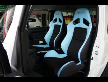 SUZUKI�@�W���j�[�@JB64�i2020�N�j�@�Ɂ@RECARO�i���J���j�@SR-7F Lassic ���F�@�~���E�@����