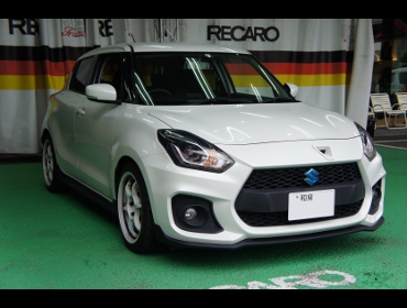SUZUKI�@�X�C�t�g�X�|�[�c�@ZC33S�@�Ɂ@RECARO�i���J���j�@SR-6�@GK100S�@BK/�u���[�@����